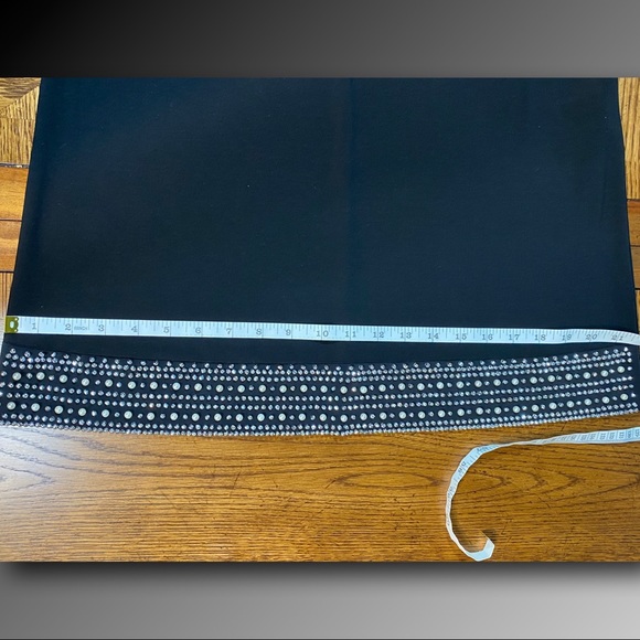 Annalee & Hope Embellished Hemline Sleeveless Black Dress
Size XS - Picture 7 of 15